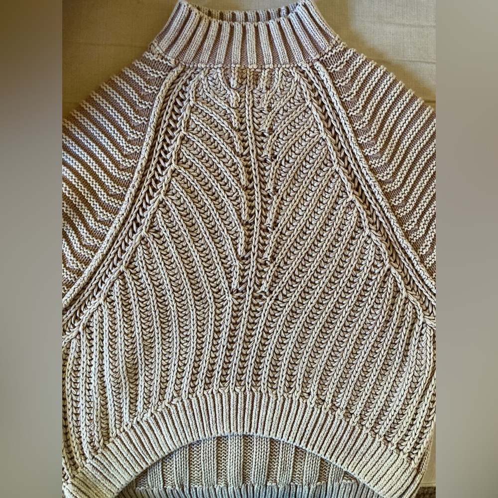 Free People women’s sweater size L